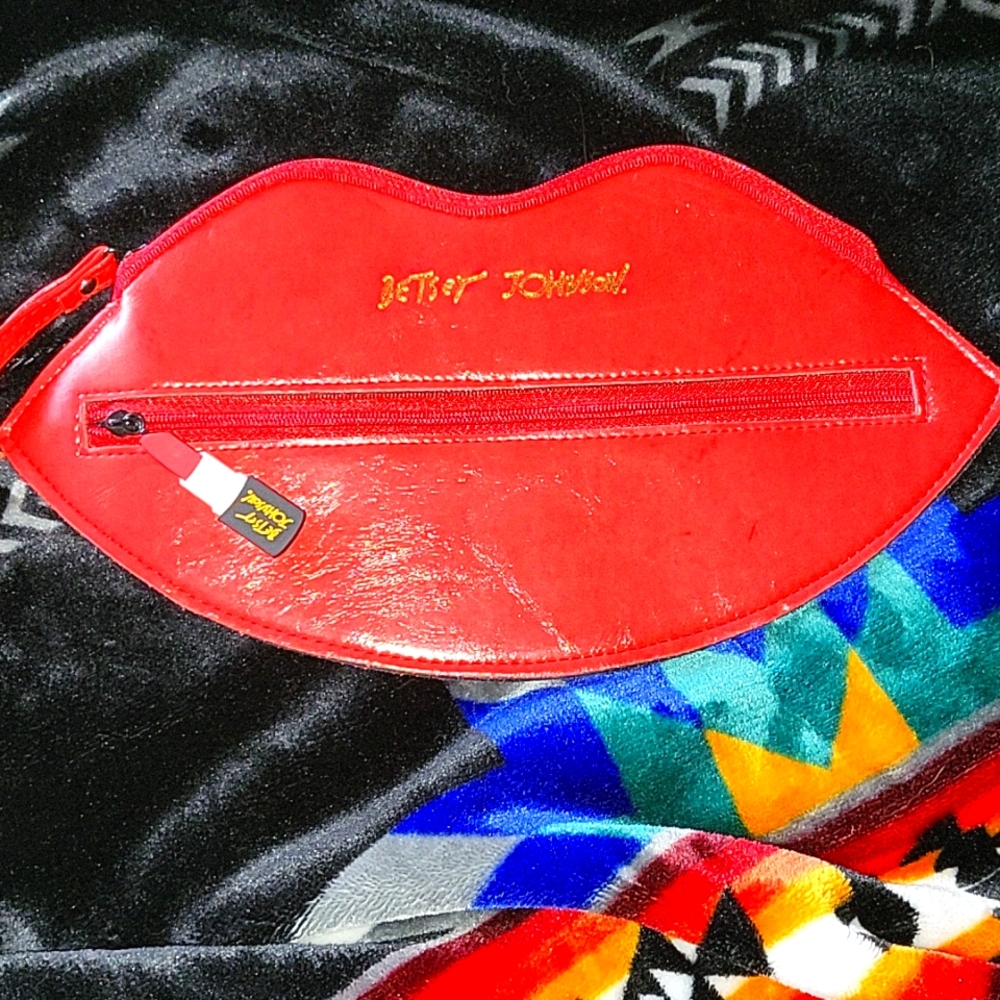Betsey Johnson lips wristlet